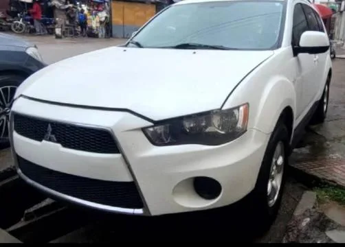 Mitsubishi Outlander, SUV familial