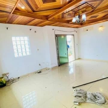 Villa familiale avec grand terrain